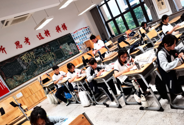 敞开互学互鉴才能让教育的火种燎原四方照亮更多孩子的成长之路 敞开互学互鉴才能让教育的火种燎原四方照亮更多孩子的成长之路